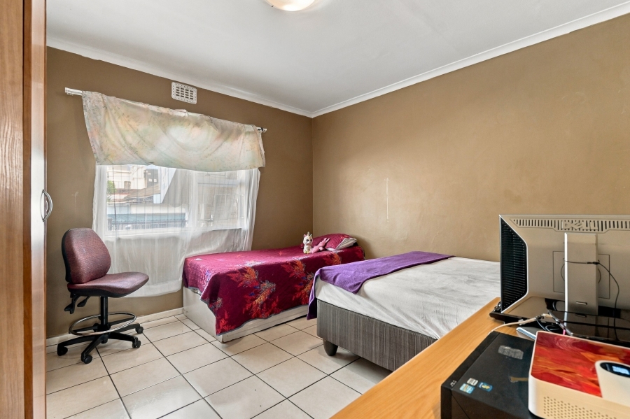 2 Bedroom Property for Sale in Wynberg Western Cape